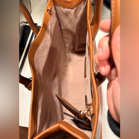 Michael Kors Mirella Medium Pebbled Leather Tote Bag - Picture 11 of 13